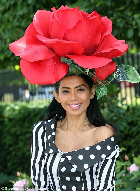 Những chiếc mũ độc đáo tại lễ hội đua ngựa Royal Ascot - ảnh 5
