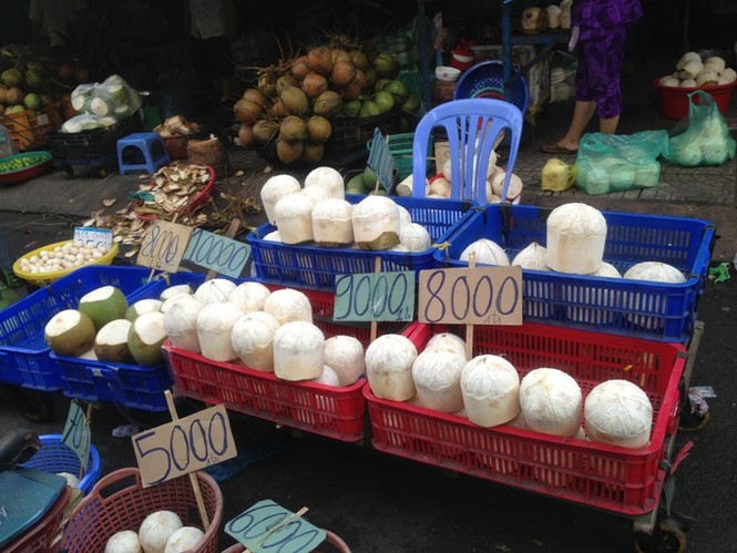 Thị trường rằm tháng 7: Đắt đồ chay, đìu hiu đồ mã ở TPHCM - ảnh 2