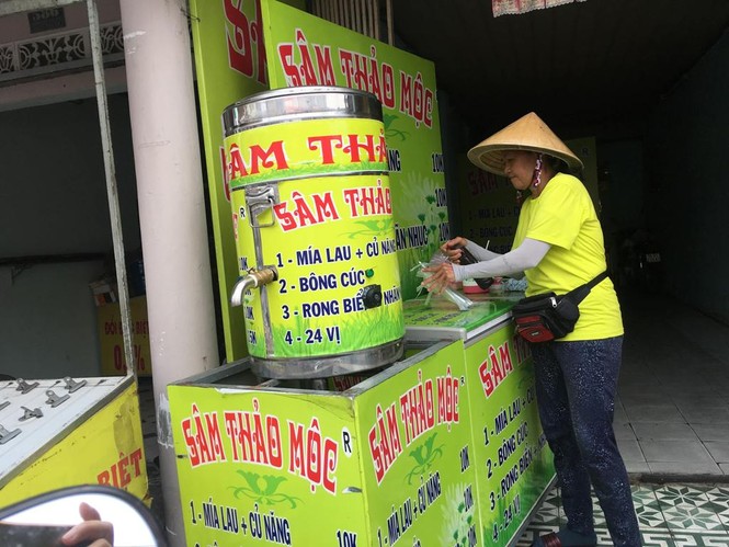 Nắng như lửa đốt: Hoa quả, điều hòa 'đắt như tôm tươi' - ảnh 6