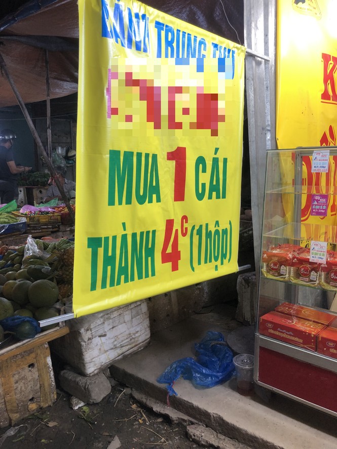 Chiêu trò bán bánh trung thu 'đại hạ giá' ở Sài Gòn - ảnh 2
