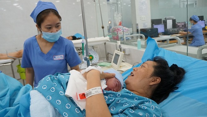 TPHCM: 6 cháu bé đồng loạt chào đời đúng khoảnh khắc giao thừa - ảnh 3