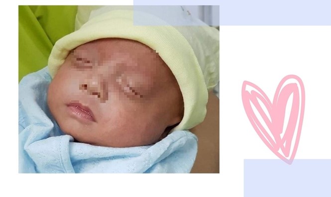 Cứu sống bé trai sinh ra chỉ nặng bằng bàn tay người lớn - ảnh 1