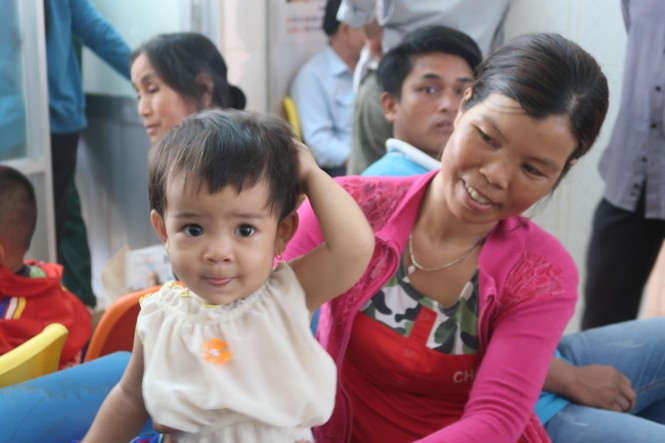 Bác sĩ Sài Gòn mang yêu thương đến với dân tộc vùng cao - ảnh 1