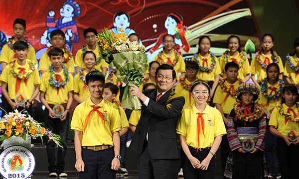 Toàn cảnh Lễ Tuyên dương Cháu ngoan Bác Hồ toàn quốc 2015 - ảnh 3