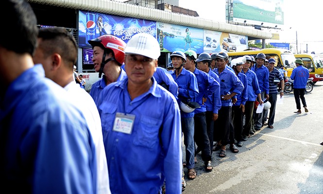 Phát miễn phí 1.000 mũ bảo hiểm đạt chuẩn - ảnh 4