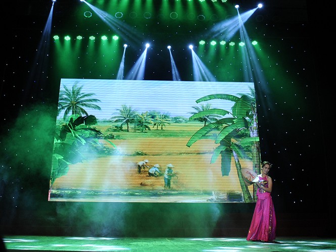 Mãn nhãn màn catwalk, múa bụng của nữ sinh Hà thành - ảnh 13