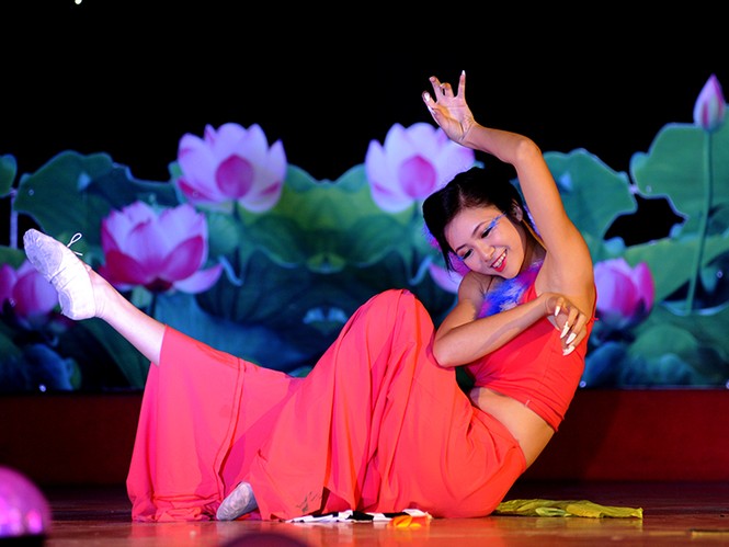 Màn vũ đạo gợi cảm của Hoa khôi Học viện An ninh - ảnh 6