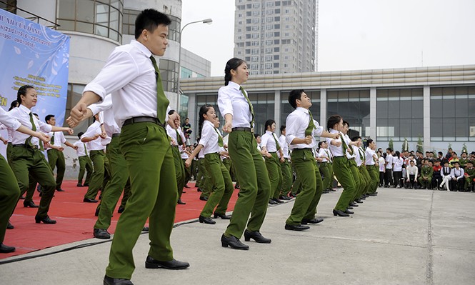 Tuổi trẻ CAND rạng rỡ trong điệu dân vũ - ảnh 5