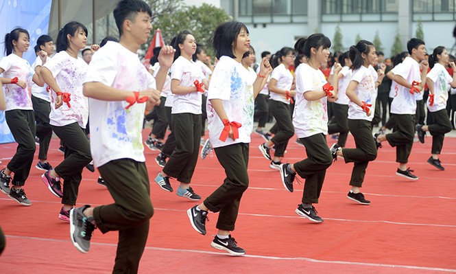 Tuổi trẻ CAND rạng rỡ trong điệu dân vũ - ảnh 11