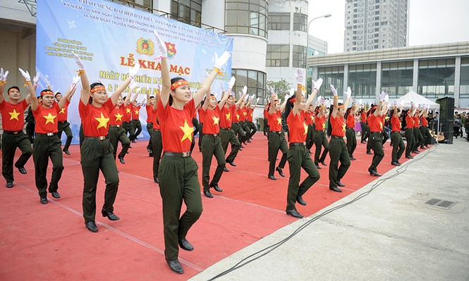 Tuổi trẻ CAND rạng rỡ trong điệu dân vũ - ảnh 13