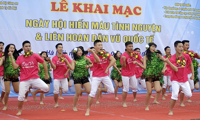 Tuổi trẻ CAND rạng rỡ trong điệu dân vũ - ảnh 28