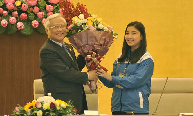 Phó Chủ tịch Quốc hội gặp học sinh dự Chung kết “Tự hào Việt Nam“ - ảnh 4