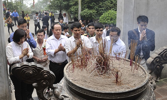 Gương mặt trẻ Việt Nam tiêu biểu báo công Vua Hùng - ảnh 9