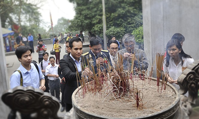 Gương mặt trẻ Việt Nam tiêu biểu báo công Vua Hùng - ảnh 8