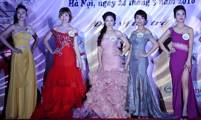Ngắm nhan sắc Hoa khôi Trường Cao đẳng Thương mại và Du lịch - ảnh 1