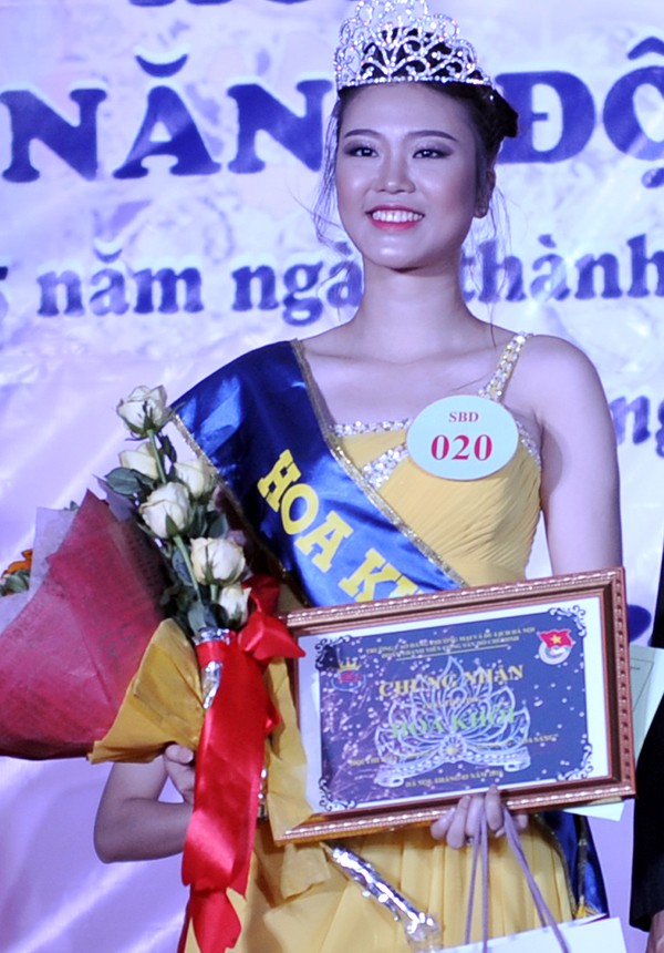 Ngắm nhan sắc Hoa khôi Trường Cao đẳng Thương mại và Du lịch - ảnh 11