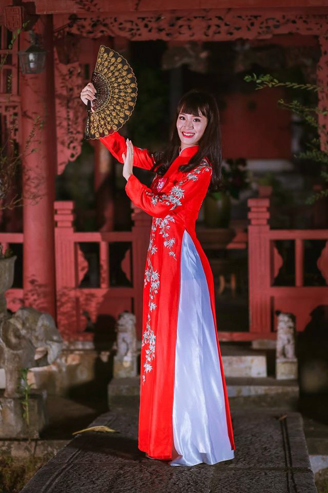 Nam thanh nữ tú Phương Đông khoe tài sắc - ảnh 11