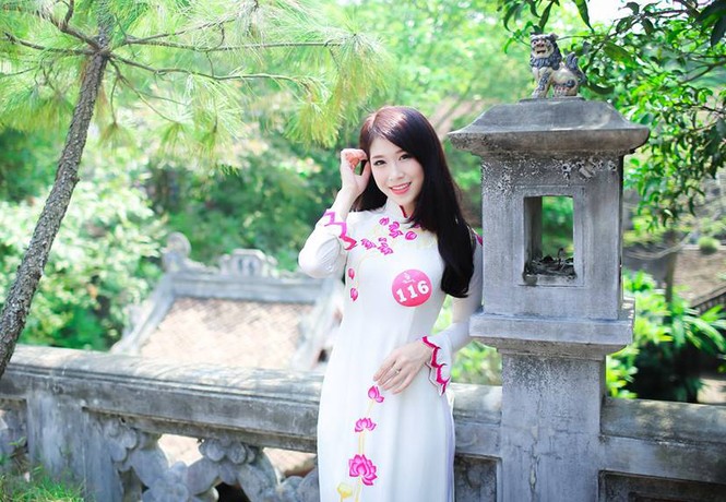 Nam thanh nữ tú Phương Đông khoe tài sắc - ảnh 5
