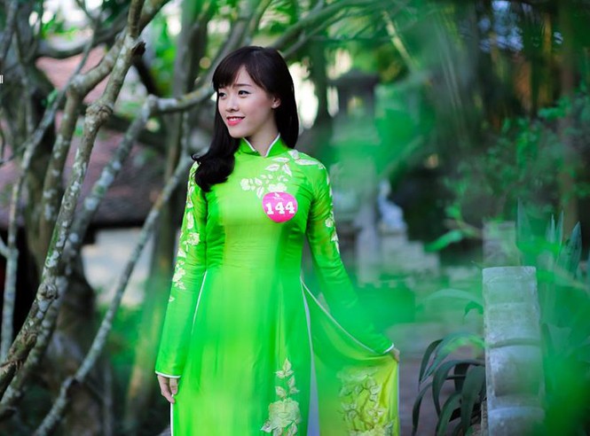 Nam thanh nữ tú Phương Đông khoe tài sắc - ảnh 7
