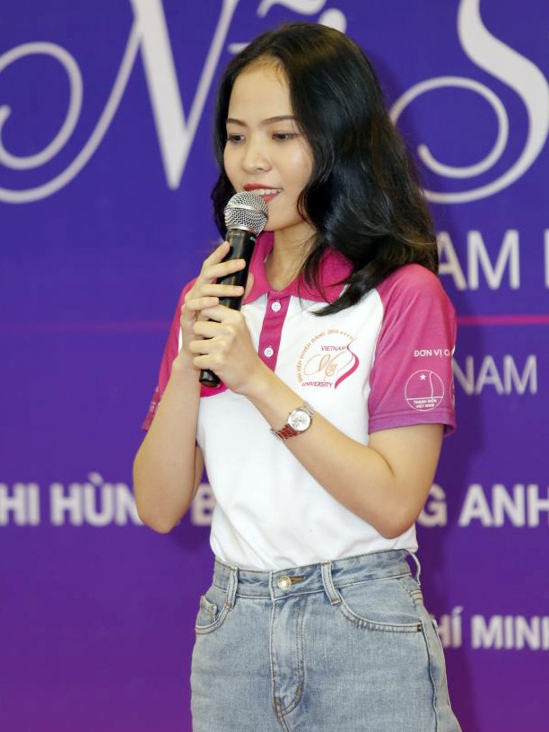 Top thí sinh 'siêu' ngoại ngữ của Nữ sinh viên Việt Nam duyên dáng - ảnh 9