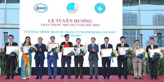 Vinh danh 10 thầy thuốc trẻ tiêu biểu toàn quốc năm 2016 - ảnh 2