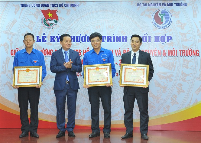 T.Ư Đoàn và Bộ TN&MT ký kết phối hợp giai đoạn 2017-2022 - ảnh 5