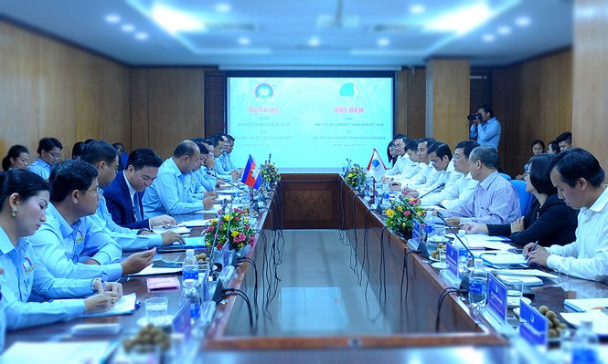 Chủ tịch T.Ư Hội LHTN hai nước Việt Nam-Campuchia hội đàm - ảnh 2