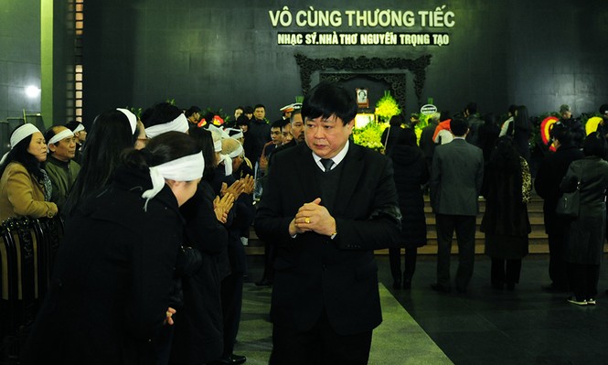 Phó Thủ tướng Trịnh Đình Dũng viếng nhạc sĩ Nguyễn Trọng Tạo - ảnh 4