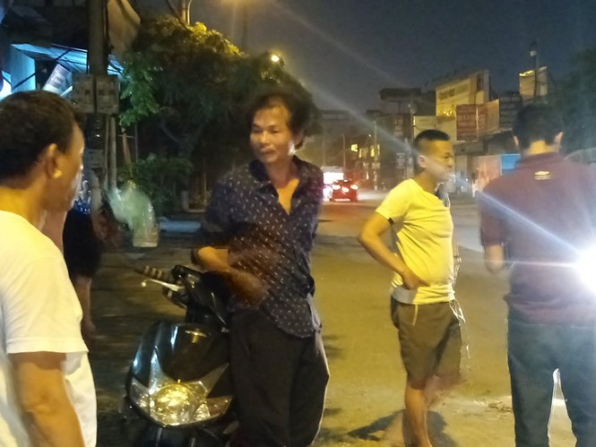 Xe bán tải đâm bẹp đầu ô tô 7 chỗ, tài xế khăng khăng 'không say' - ảnh 4