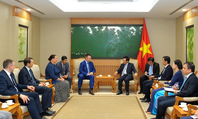 Phó Thủ tướng Phạm Bình Minh tiếp đoàn đại biểu cấp cao thanh niên Nga - ảnh 1