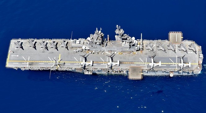 Tàu Mỹ mang nhiều tiêm kích F-35 vào biển Đông tập trận - ảnh 1