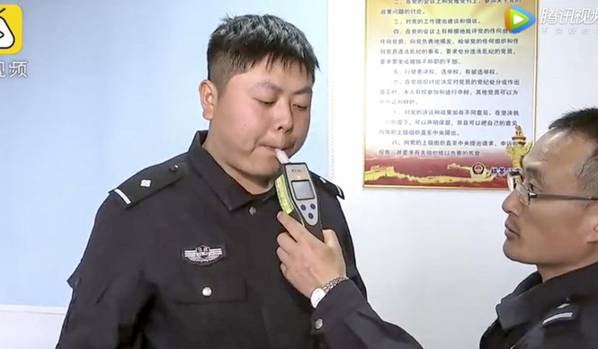 Đừng ăn sầu riêng trước khi lái xe nếu không muốn gặp rắc rối - ảnh 1