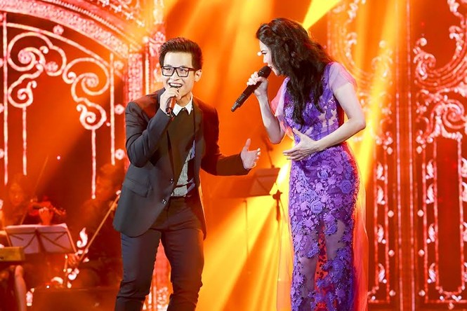 Thu Phương bật khóc trong liveshow tại quê nhà - ảnh 5