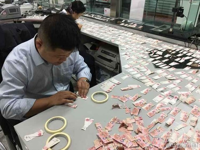 Cụ ông lên cơn điên xé nát 170 triệu đồng tiền tiết kiệm - ảnh 4