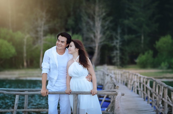 Nam diễn viên Cao Minh Đạt bất ngờ khoe ảnh cưới lãng mạn - ảnh 1