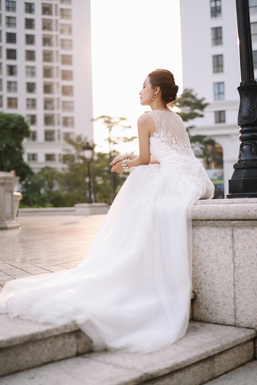 Vẻ đẹp mong manh của MC Quỳnh Chi khi hoá thành cô dâu - ảnh 6