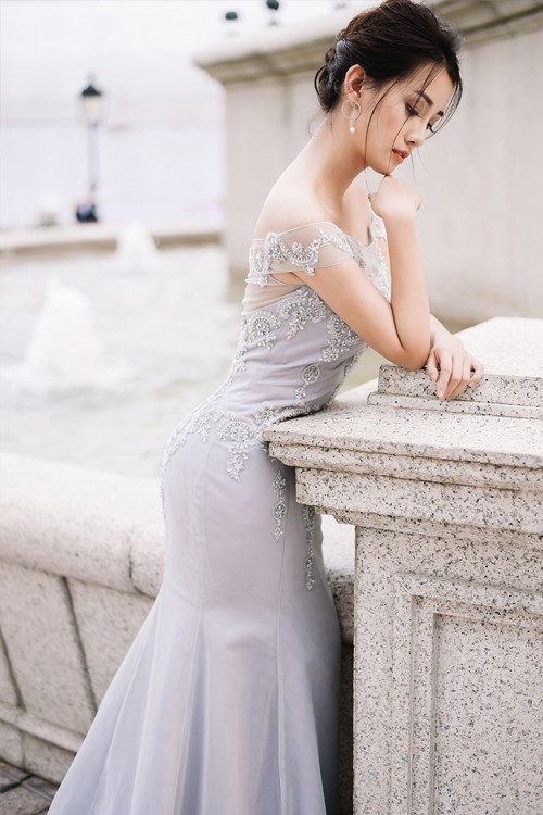 Vẻ đẹp mong manh của MC Quỳnh Chi khi hoá thành cô dâu - ảnh 4