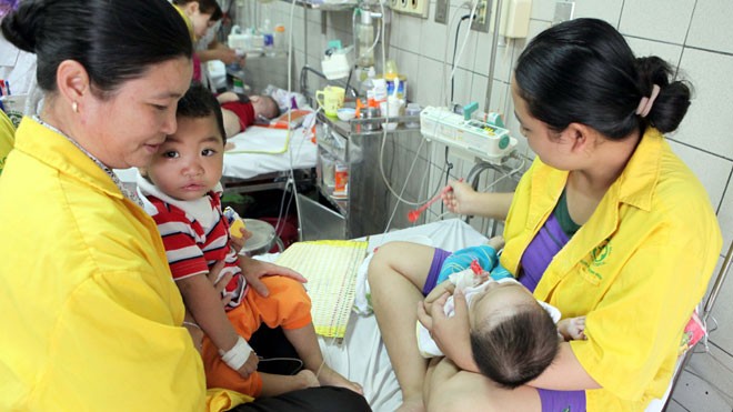 Bất thường dịch sởi: Bộ bảo không, bệnh viện nói có - ảnh 1
