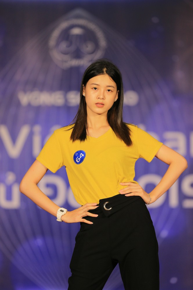 Nữ sinh Thủ đô tạo dáng như siêu mẫu - ảnh 6