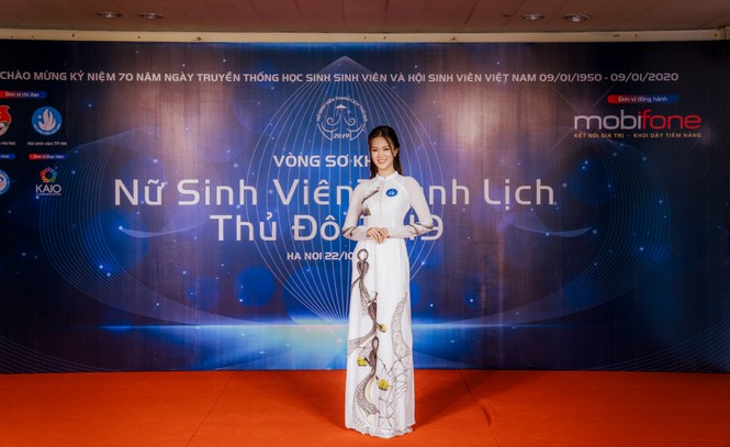 Nữ sinh Thủ đô tạo dáng như siêu mẫu - ảnh 3
