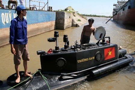 Tàu ngầm Trường Sa chạy thử nghiệm trên biển - ảnh 1