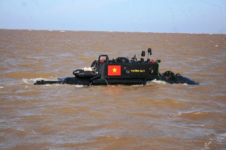 Tàu ngầm Trường Sa chạy thử nghiệm trên biển - ảnh 3