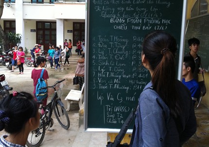 Đến hẹn, sĩ tử vào “lò” - ảnh 1