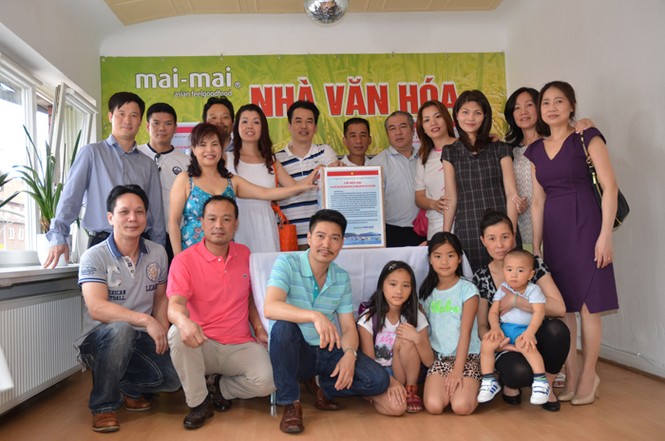 Người Việt tại Đức hướng về biển đảo quê hương - ảnh 1