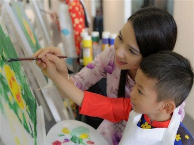 Giải mã cô gái ‘thiếu liêm sỉ’ nhất ‘Hoa hồng trên ngực trái’ - ảnh 4