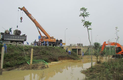 Bộ Xây dựng chỉ đạo làm rõ vụ vỡ ống nước sạch Sông Đà - ảnh 1