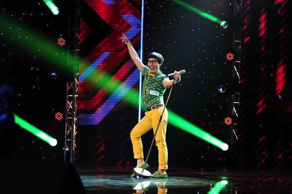 Thí sinh The Voice giả gái đi thi X Factor - ảnh 3
