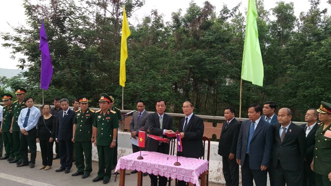 Đón 37 hài cốt liệt sĩ hy sinh tại Lào về với đất mẹ - ảnh 2
