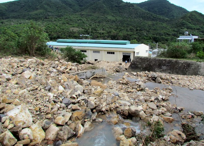 Cận cảnh mương thoát nước gây lũ quét ở Nha Trang - ảnh 6