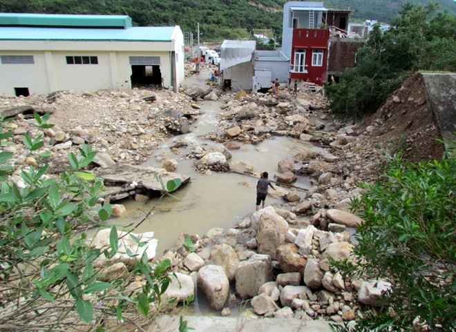 Cận cảnh mương thoát nước gây lũ quét ở Nha Trang - ảnh 1